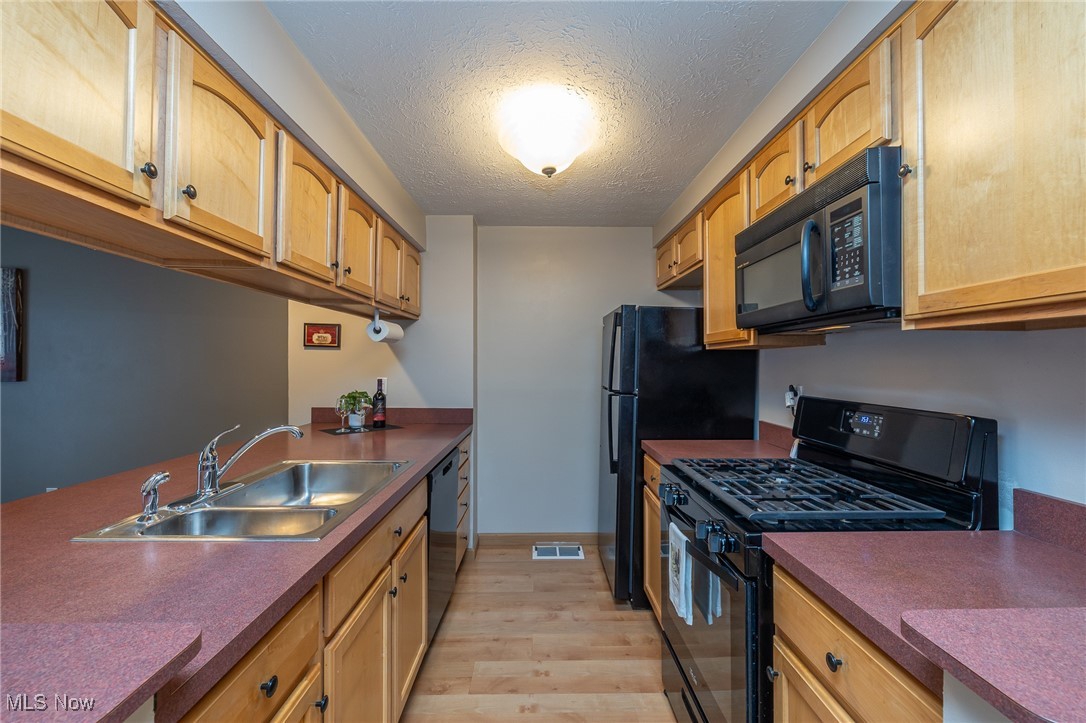 536 Topaz Lane