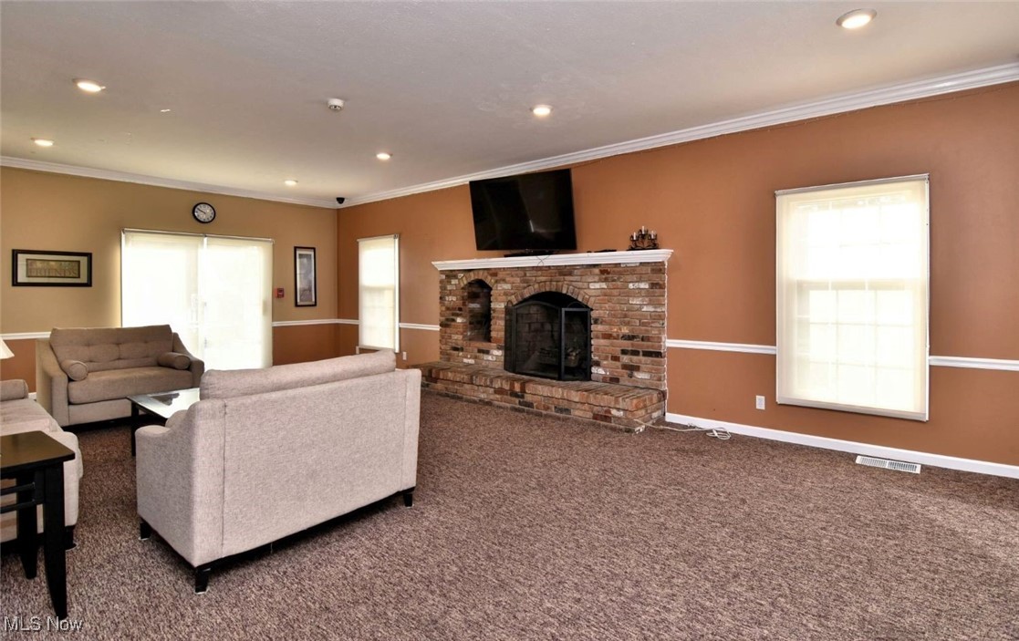 2217 Glouchester Drive 17 B