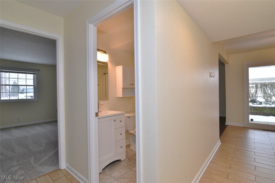 2217 Glouchester Drive 17 B