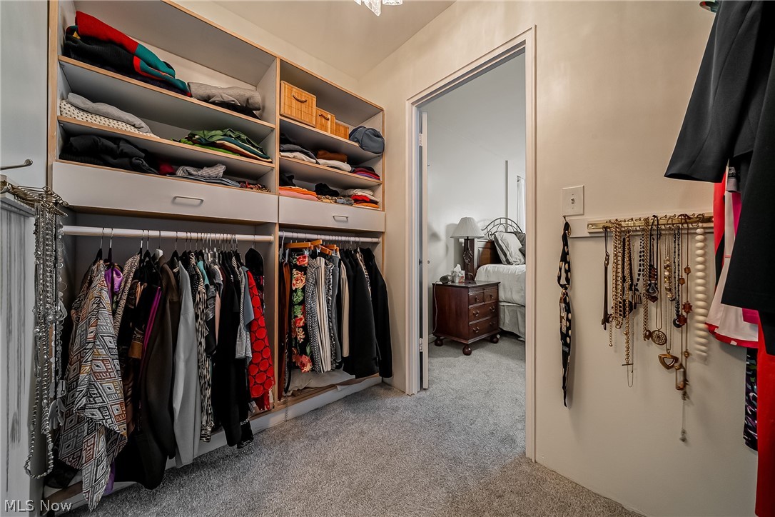 13800 Fairhill Road 306