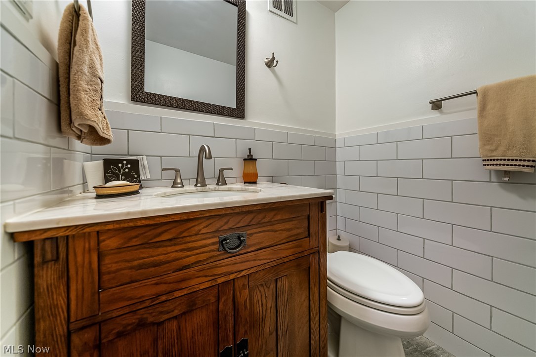 13800 Fairhill Road 306