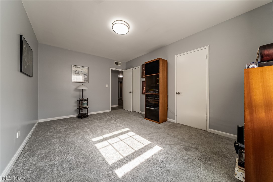 13800 Fairhill Road 306