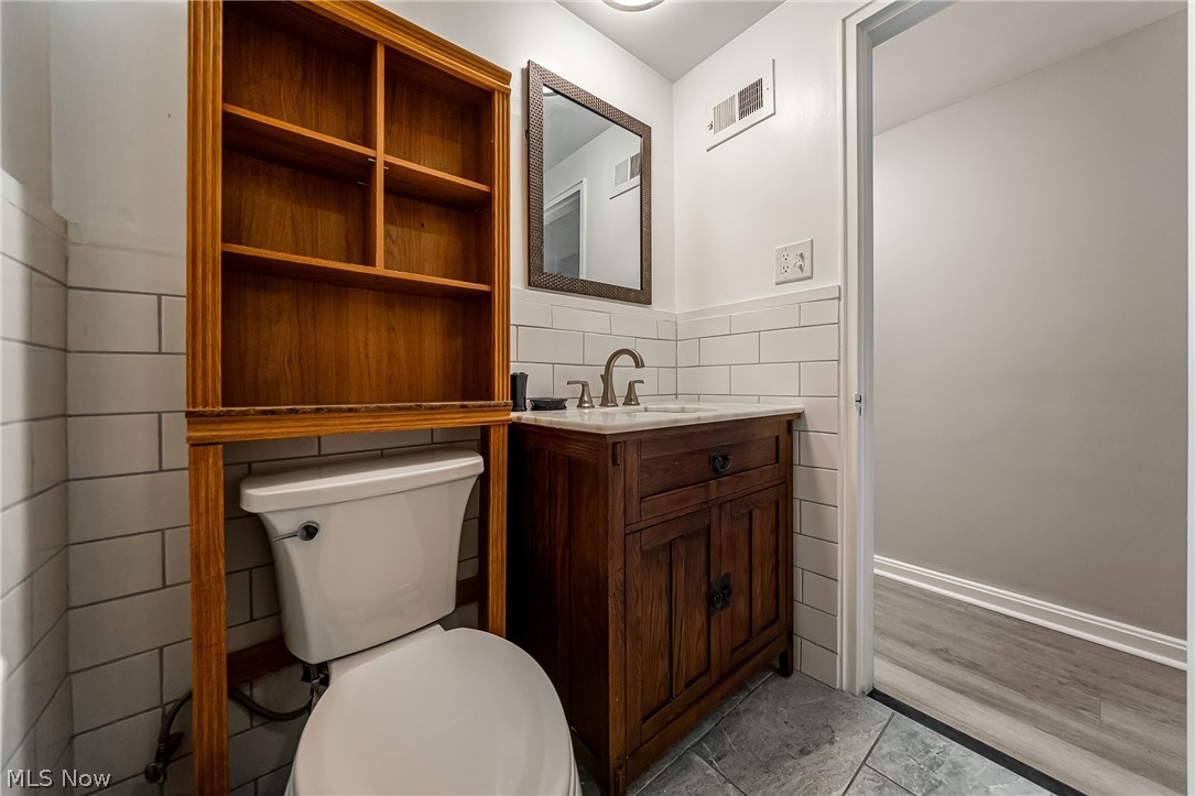 13800 Fairhill Road 306