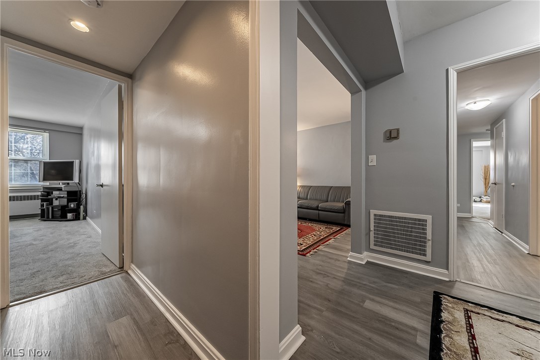 13800 Fairhill Road 306