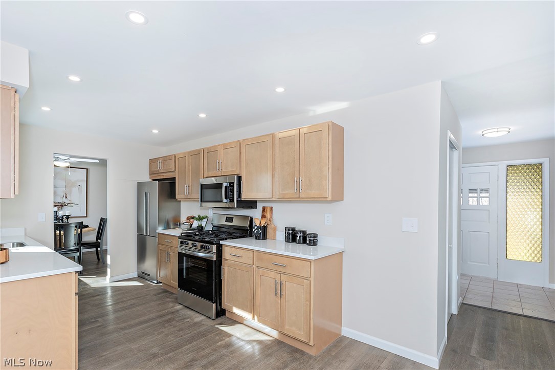 127 Brush Road
