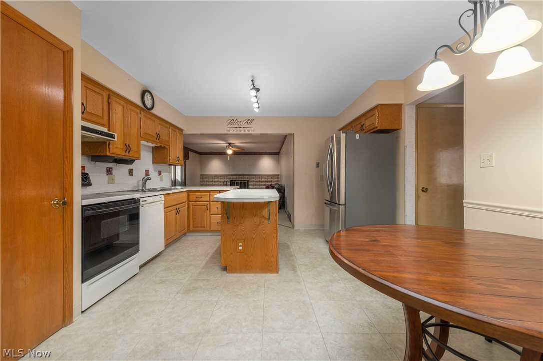 7408 Wake Robin Drive