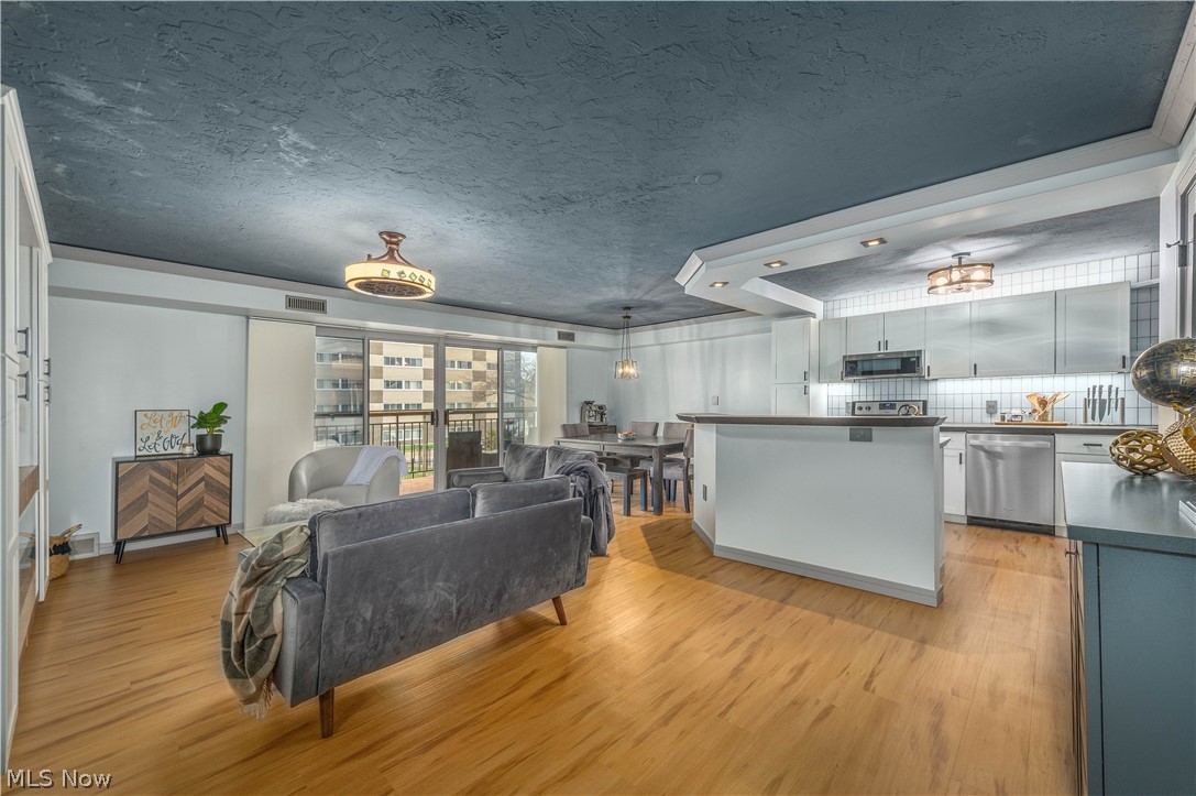 12550 Lake Avenue 201