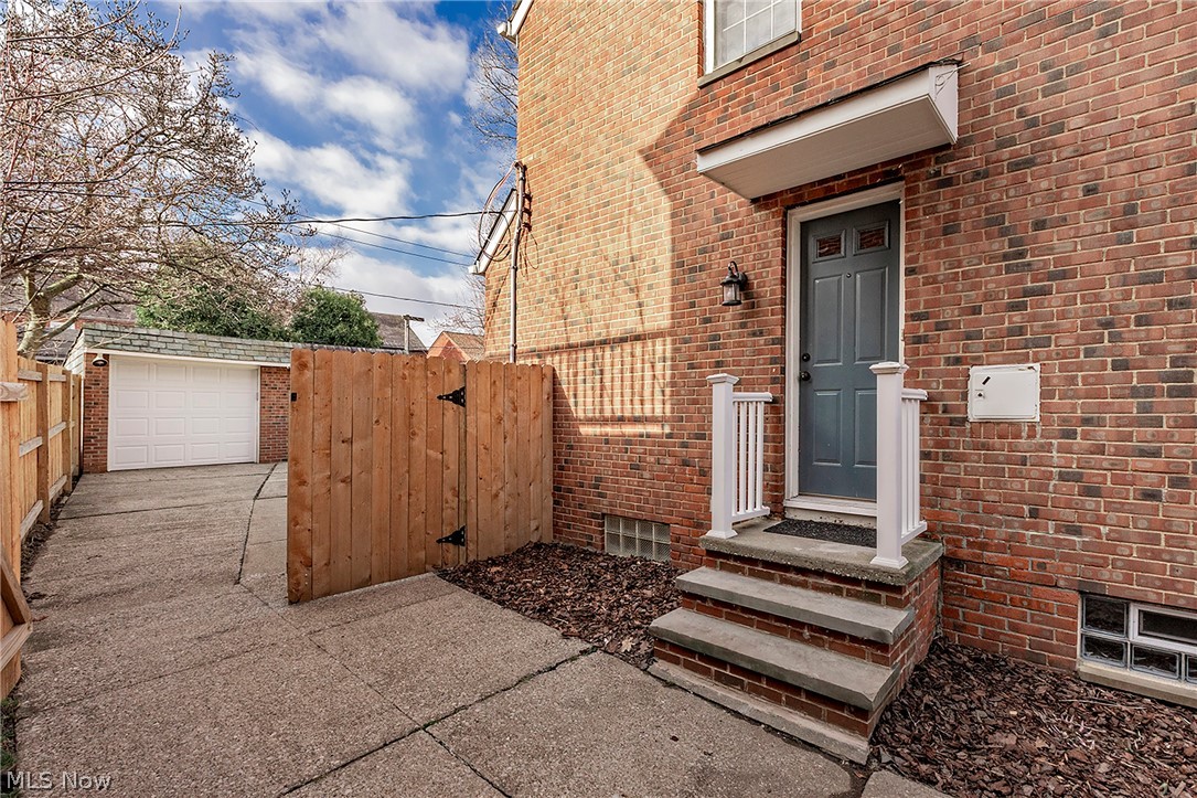 3874 Grenville Road