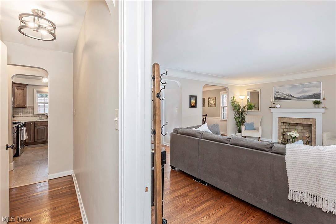 3874 Grenville Road
