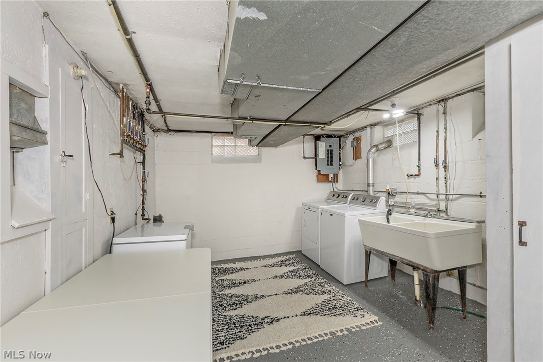 3874 Grenville Road