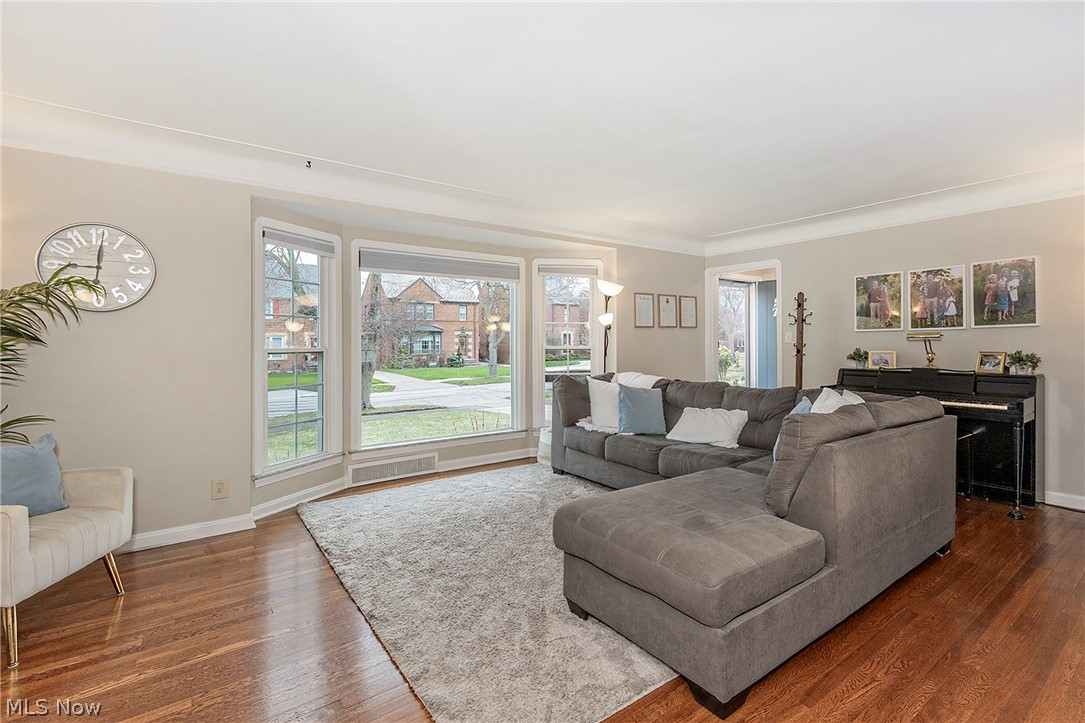 3874 Grenville Road