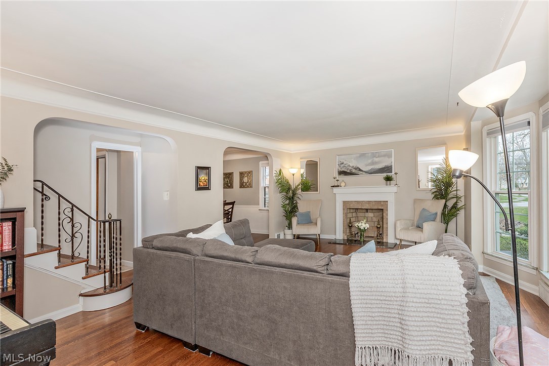 3874 Grenville Road