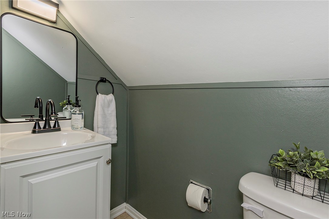3874 Grenville Road