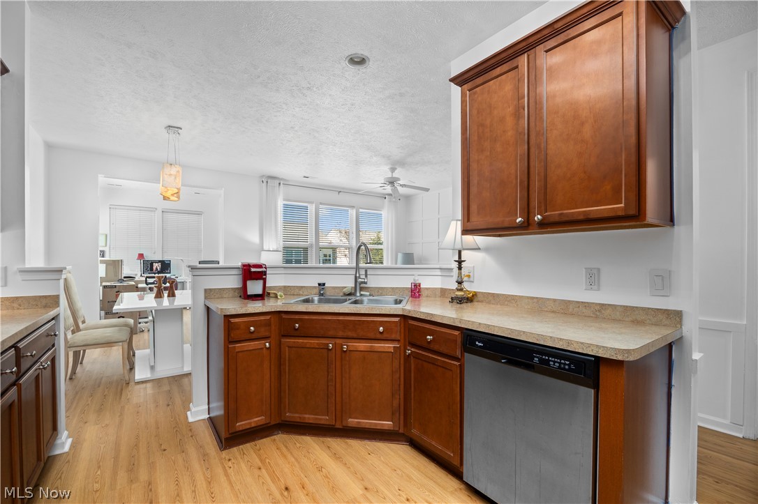 37984 Ashfield Way