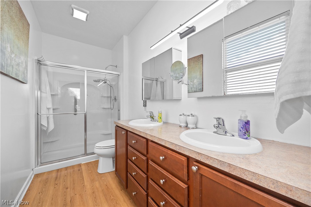 37984 Ashfield Way