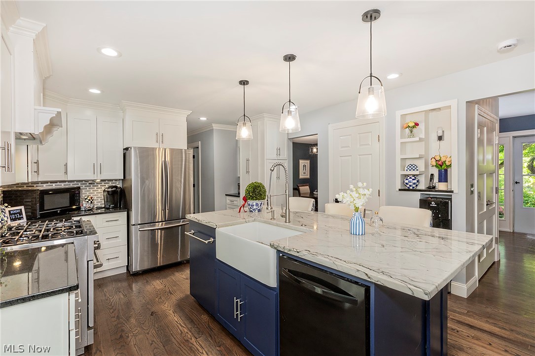 8290 Pine Creek Court
