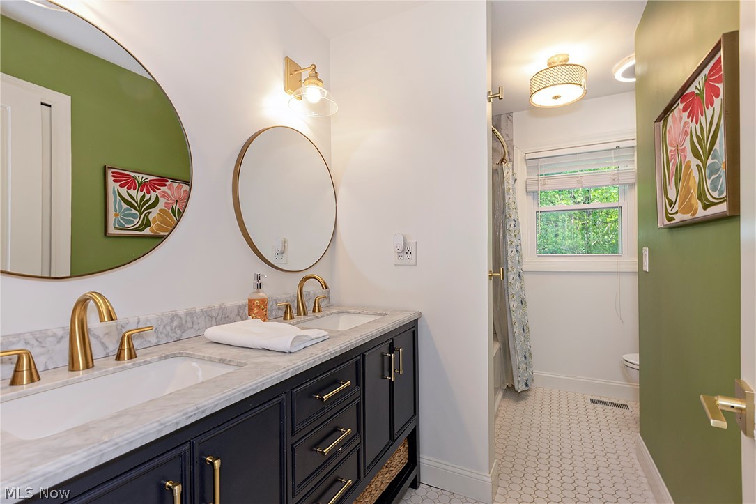 8290 Pine Creek Court