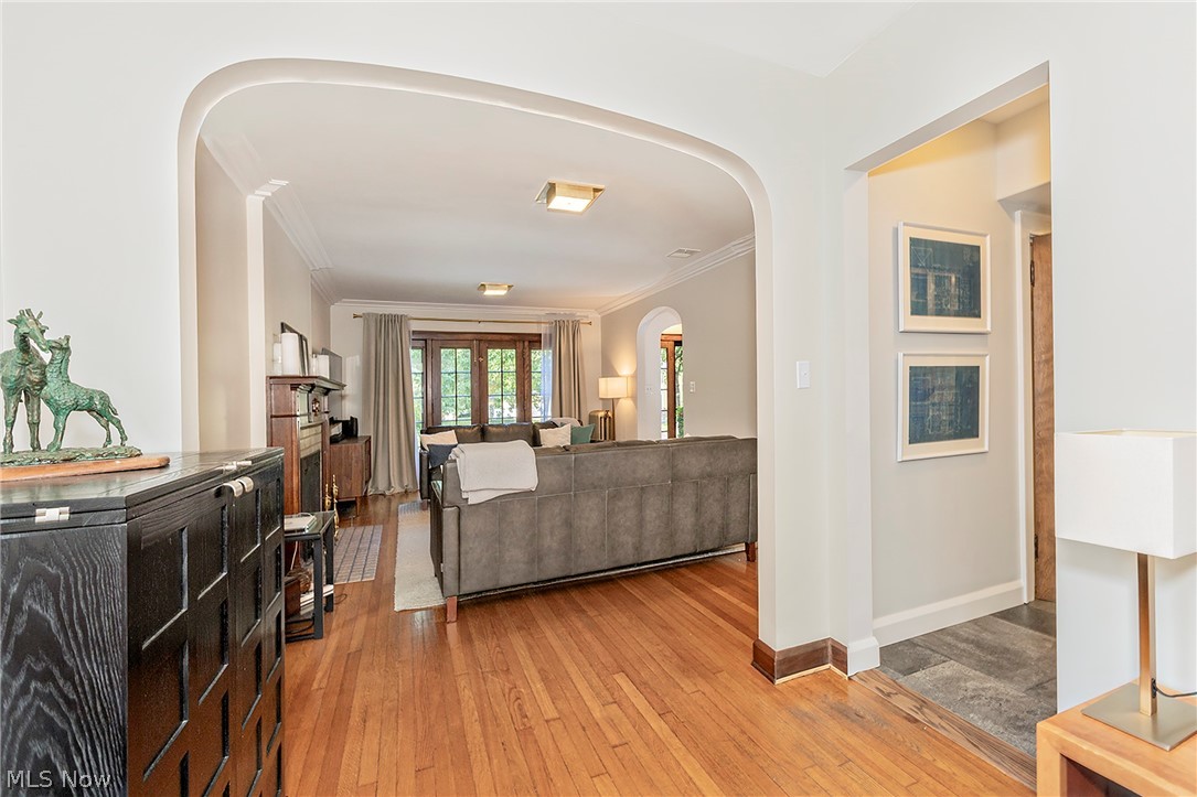 1351 Oakridge Drive