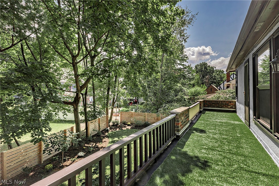 1351 Oakridge Drive