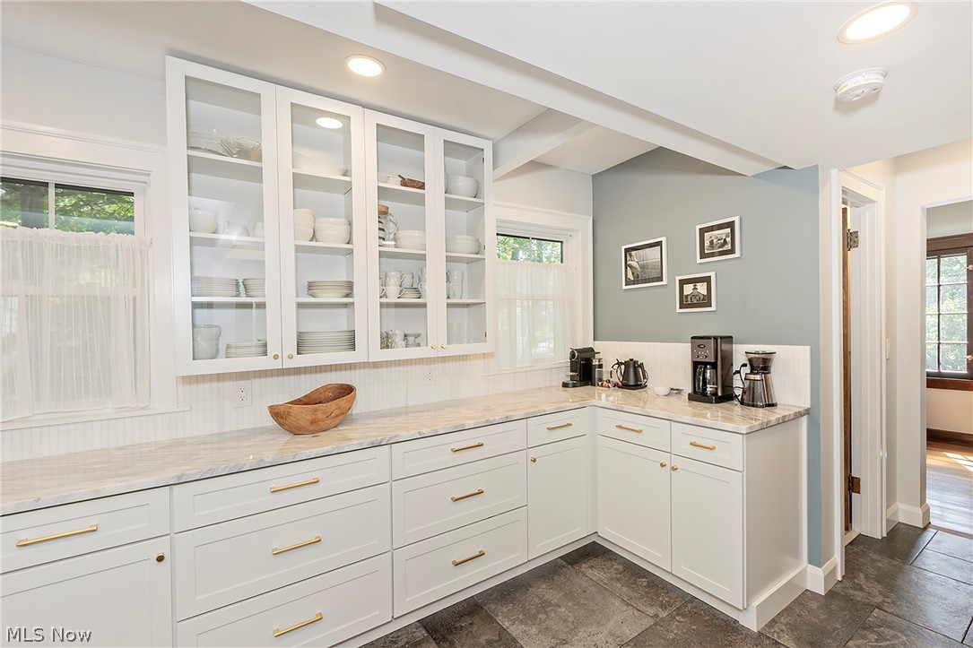 1351 Oakridge Drive