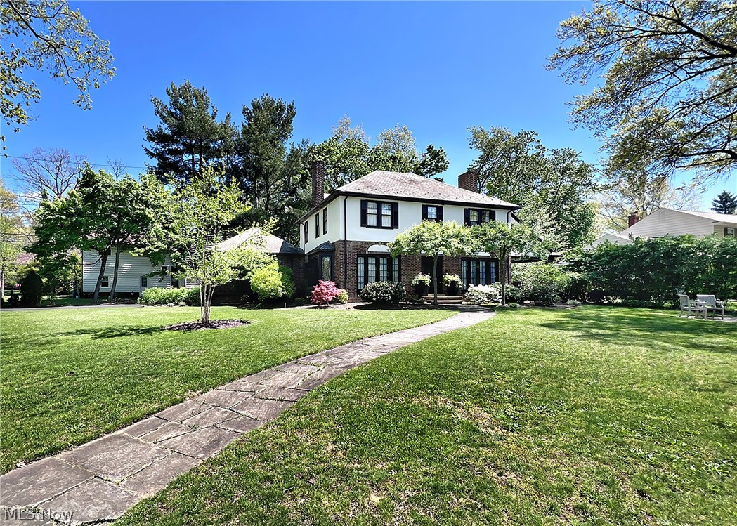 1351 Oakridge Drive