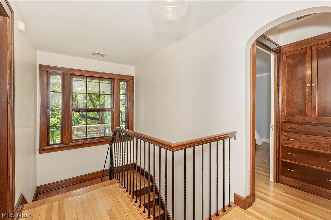 1351 Oakridge Drive