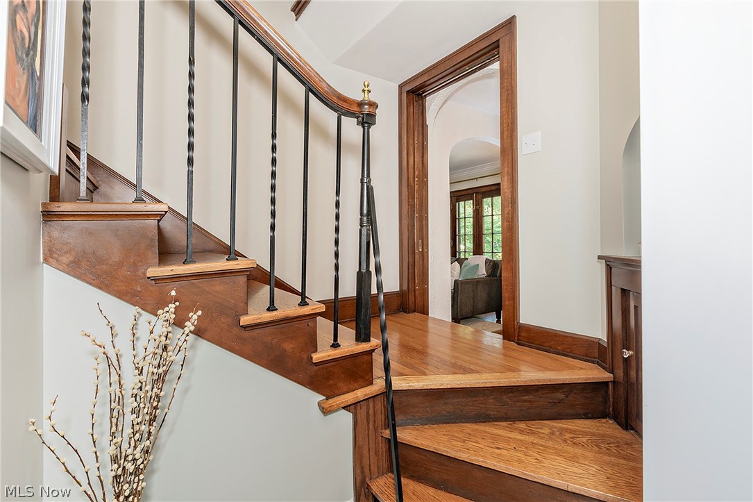1351 Oakridge Drive