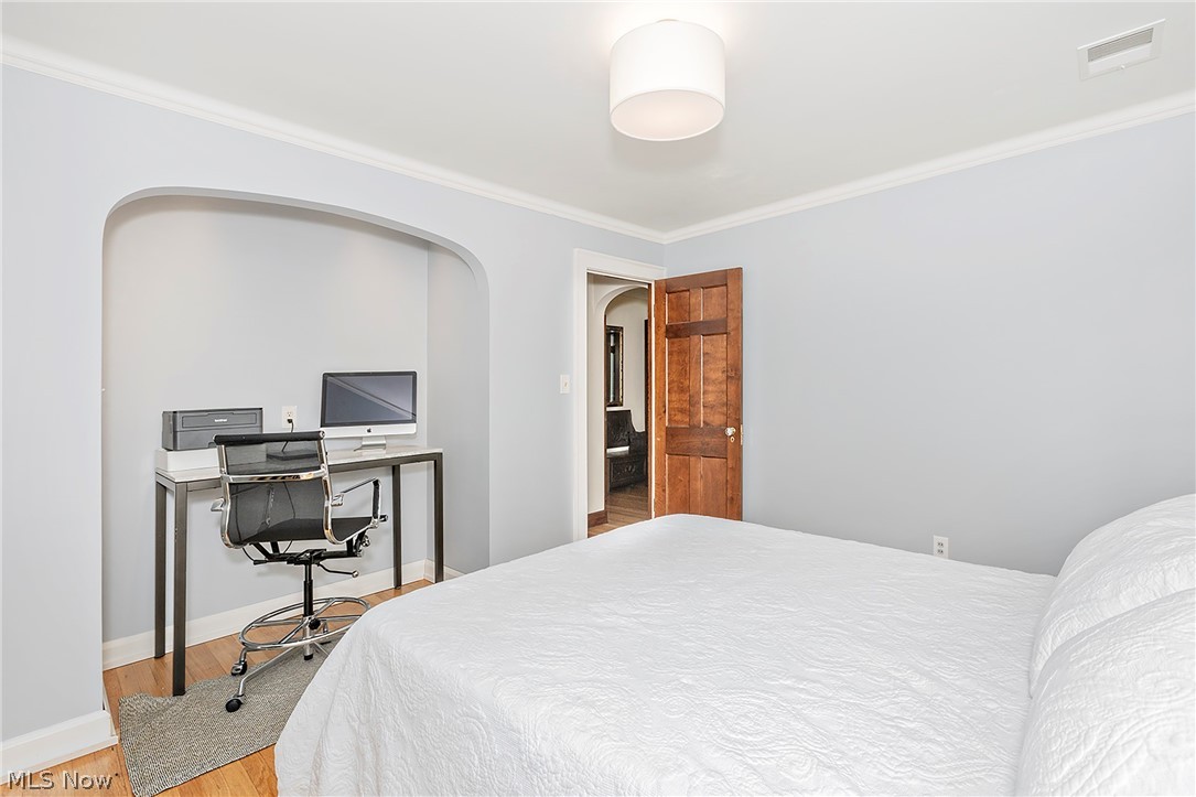 1351 Oakridge Drive
