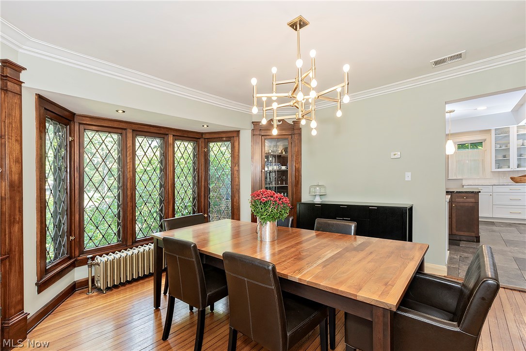1351 Oakridge Drive