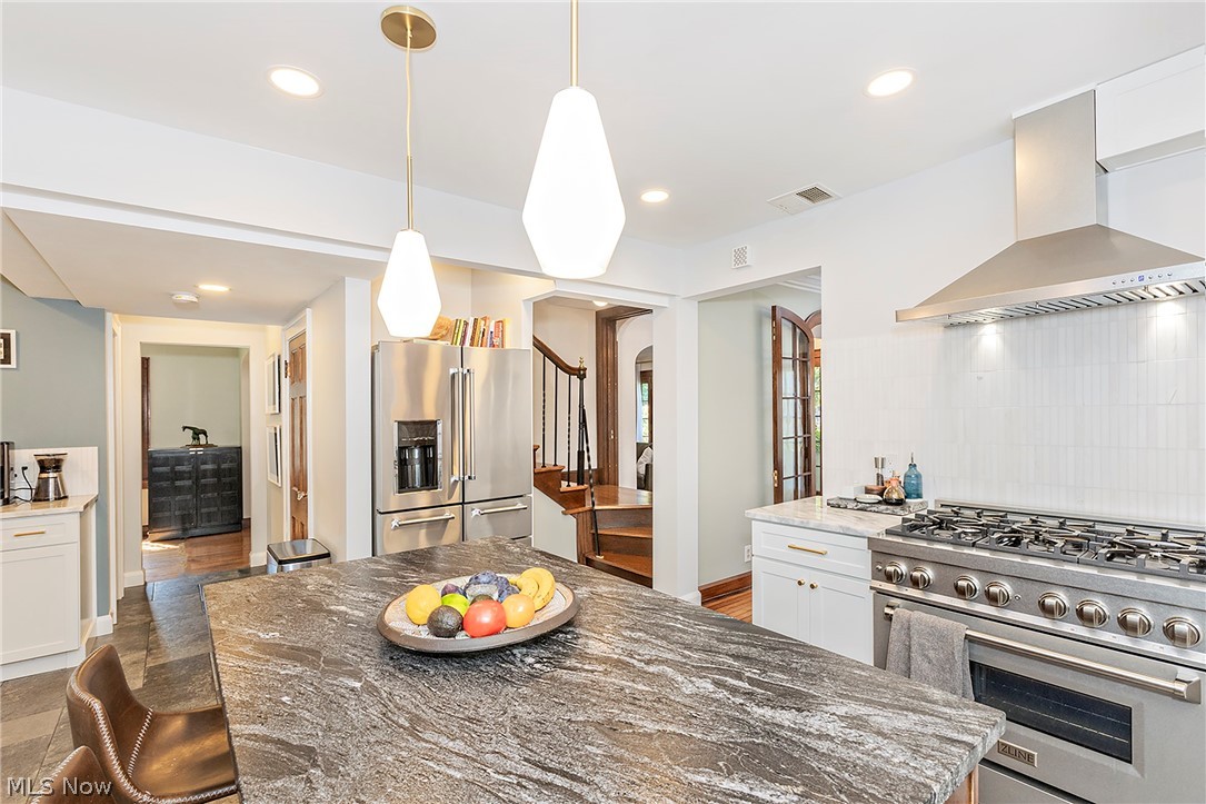 1351 Oakridge Drive