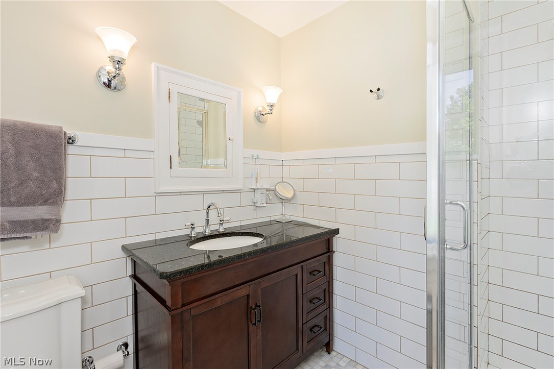 1351 Oakridge Drive