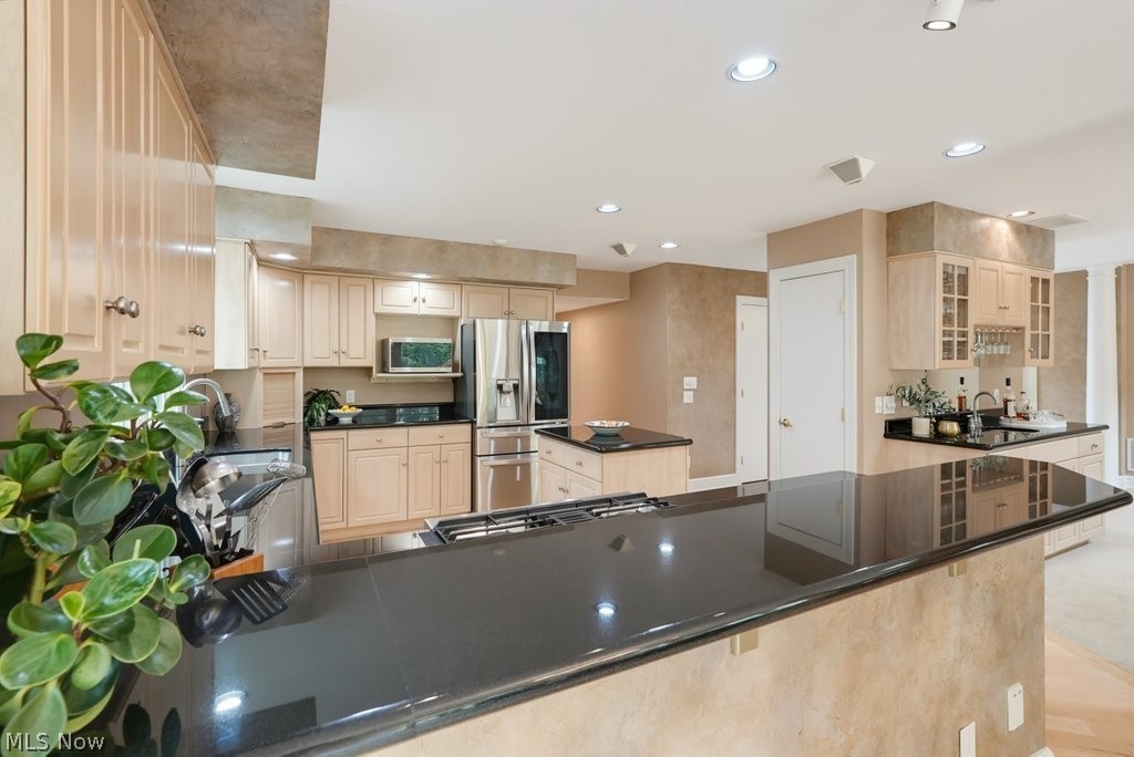 975 Meadowlark Circle