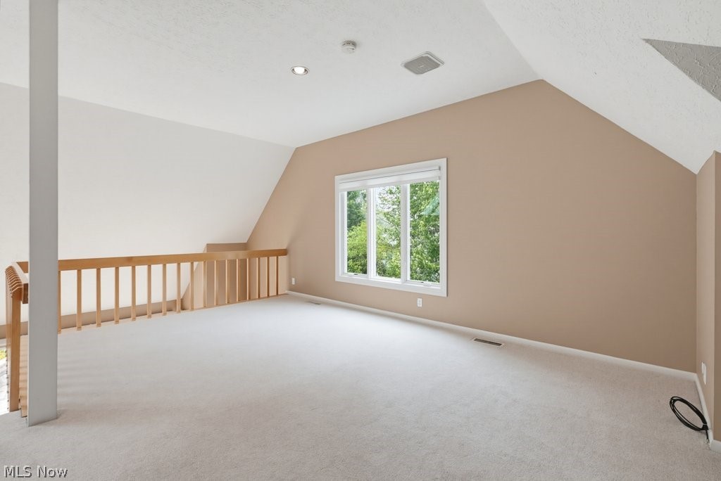 975 Meadowlark Circle