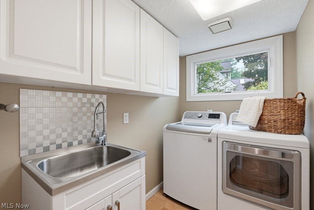 975 Meadowlark Circle