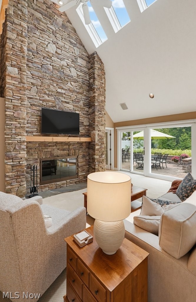 975 Meadowlark Circle