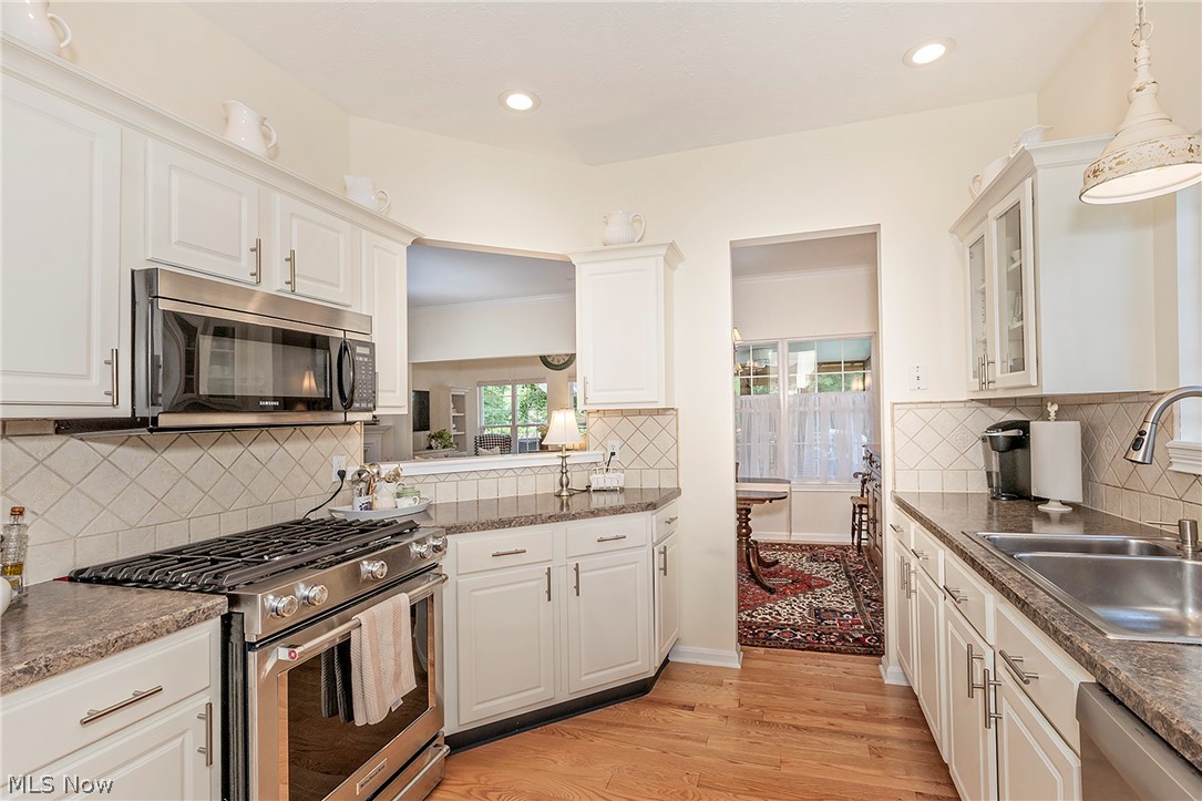 383 Woodside Drive