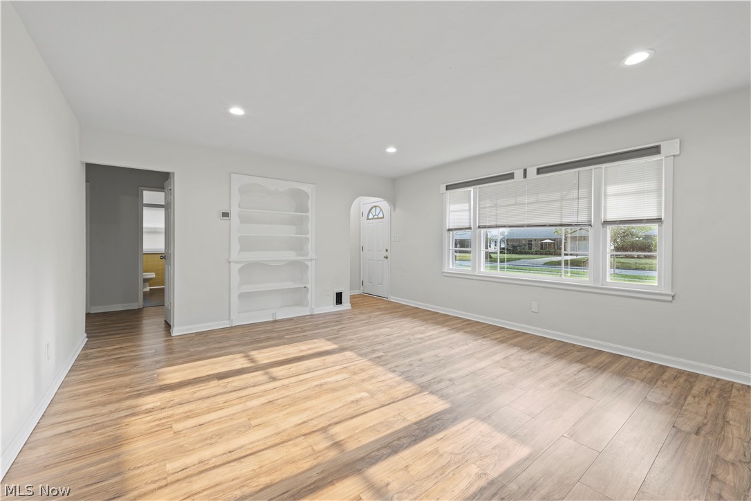 6869 Oakwood Road