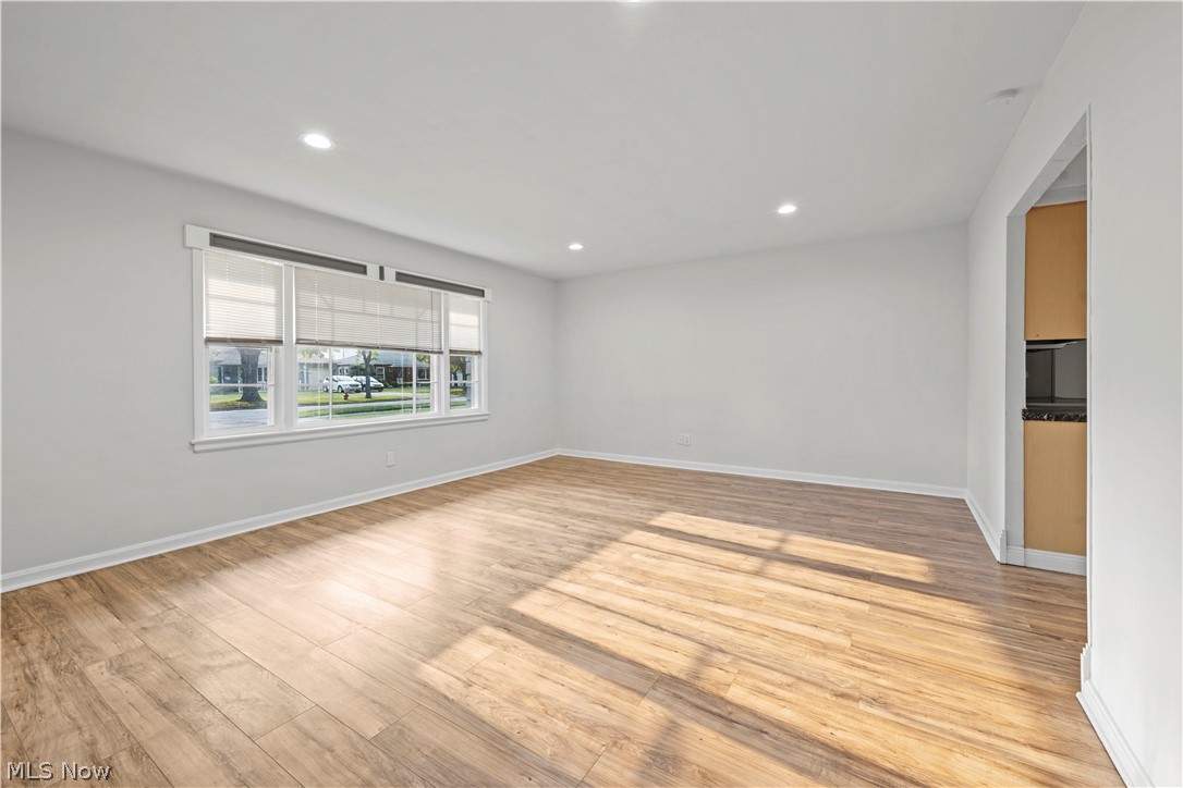 6869 Oakwood Road