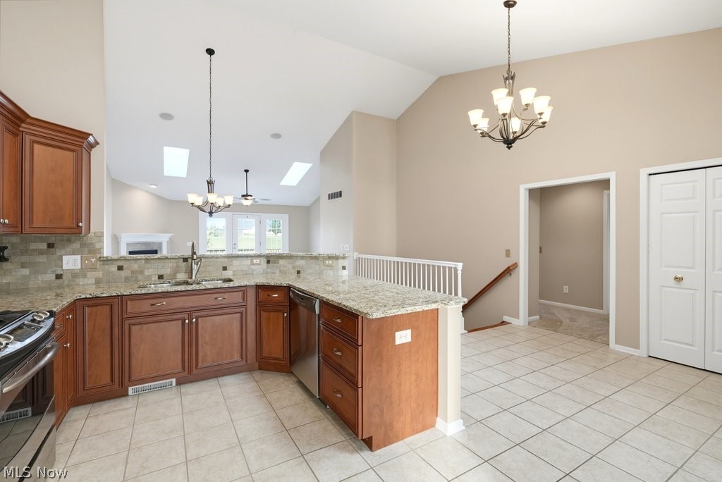 2549 River Downs
