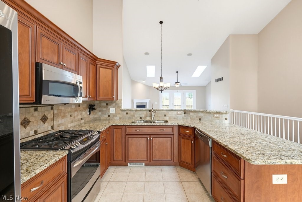 2549 River Downs