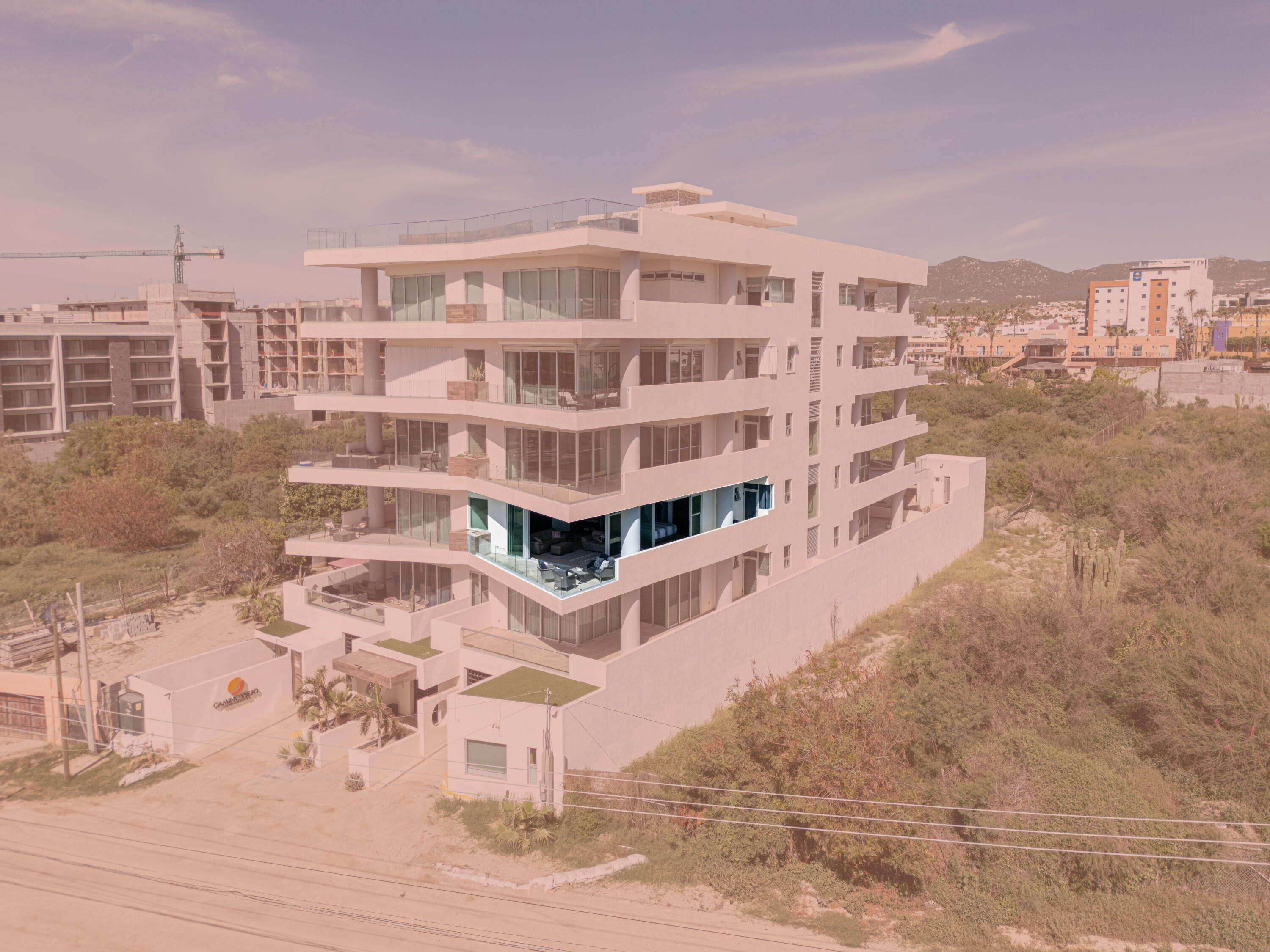 Camino Real Unit: 202