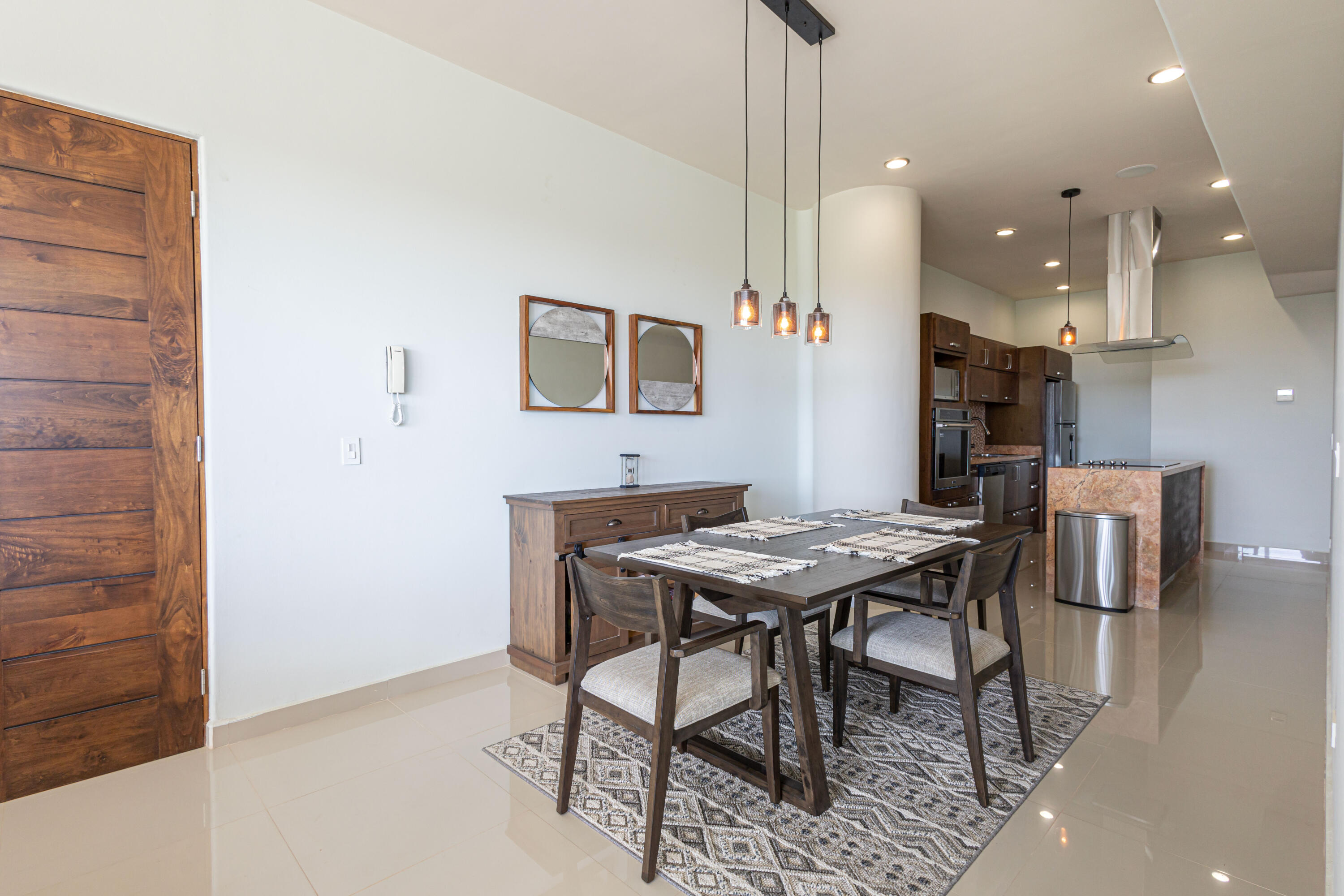 Camino Real Unit: 202