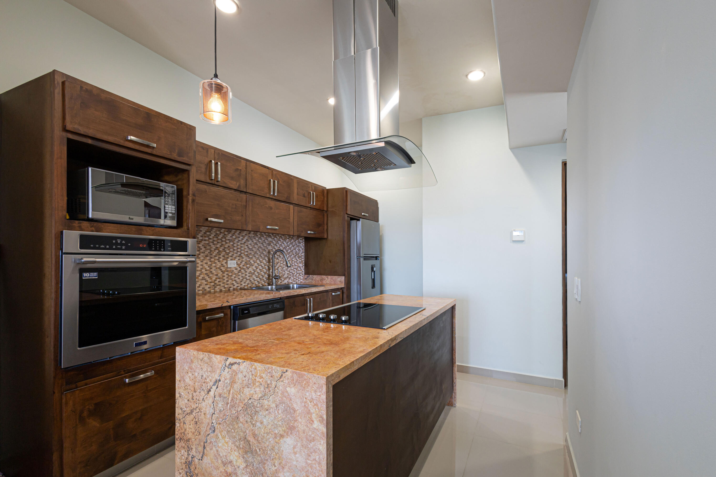Camino Real Unit: 202
