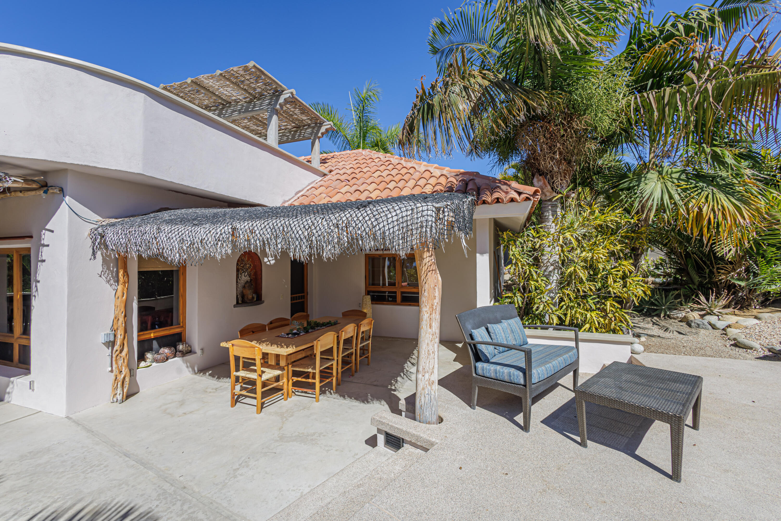 227 Camino del Cielo, Villa Iguana