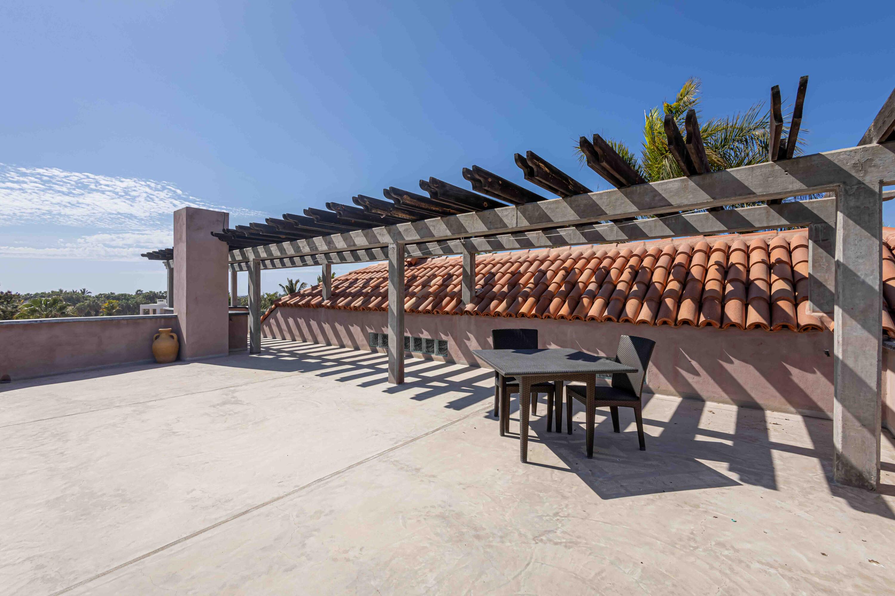 227 Camino del Cielo, Villa Iguana