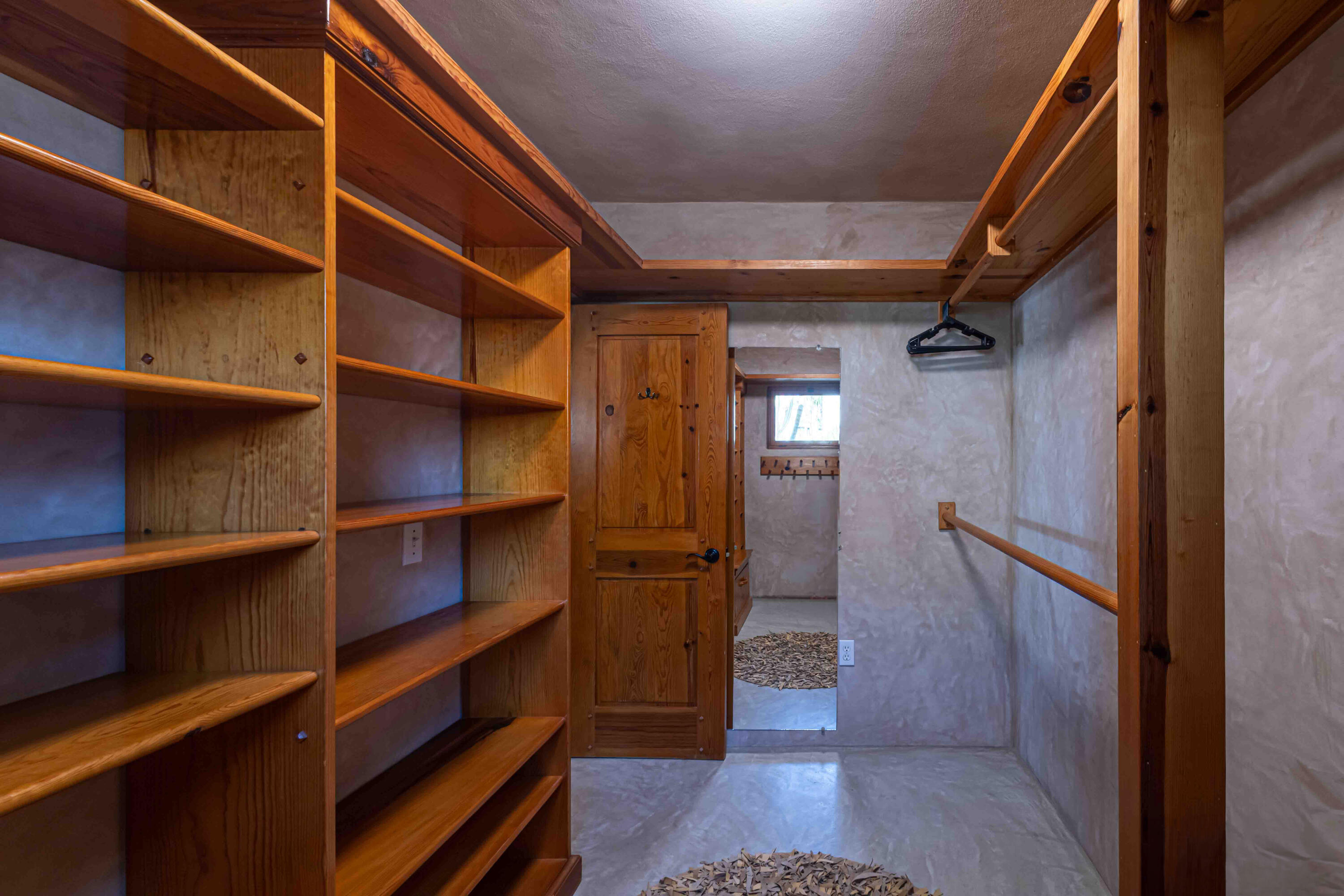 227 Camino del Cielo, Villa Iguana