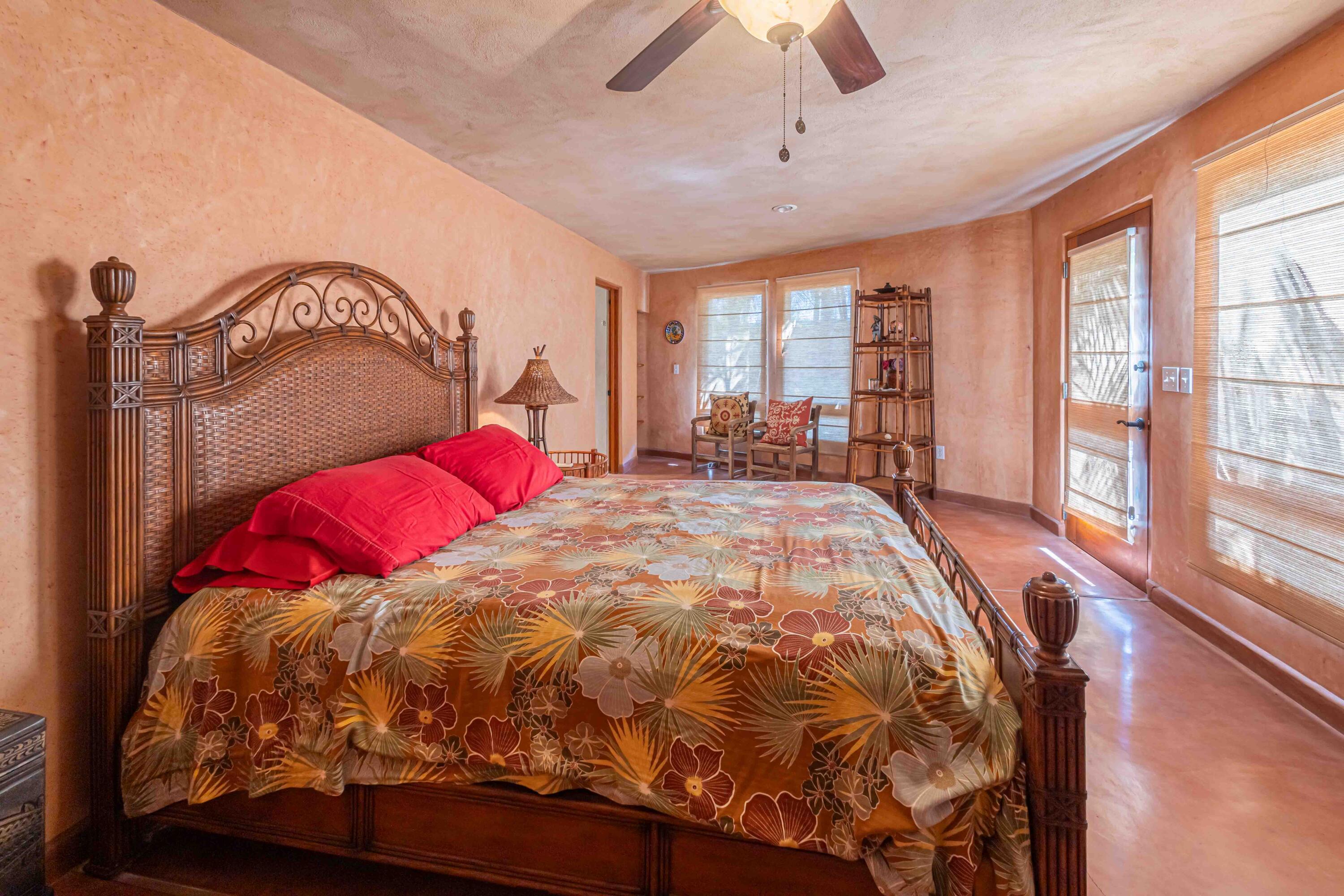 227 Camino del Cielo, Villa Iguana