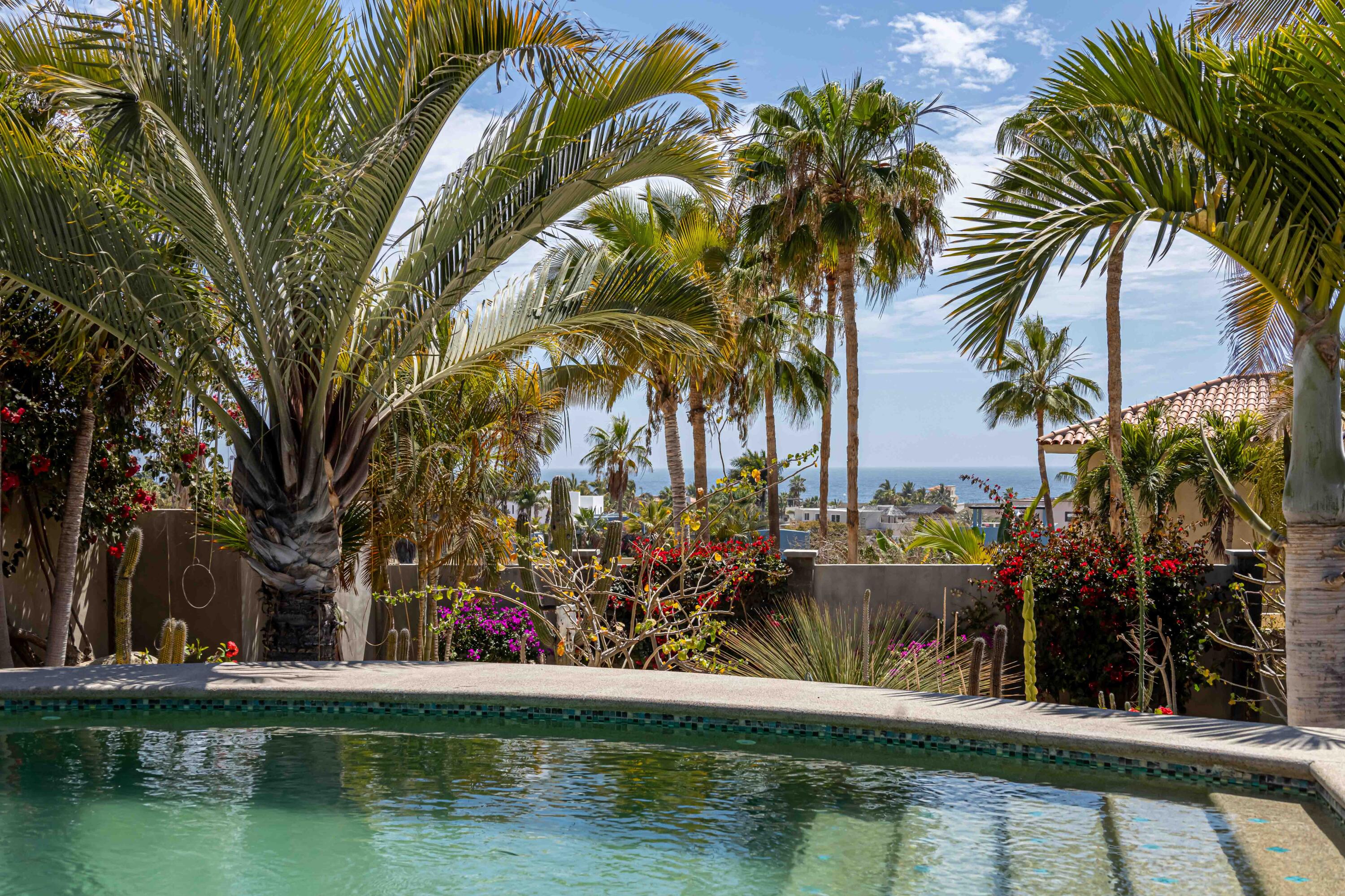 227 Camino del Cielo, Villa Iguana