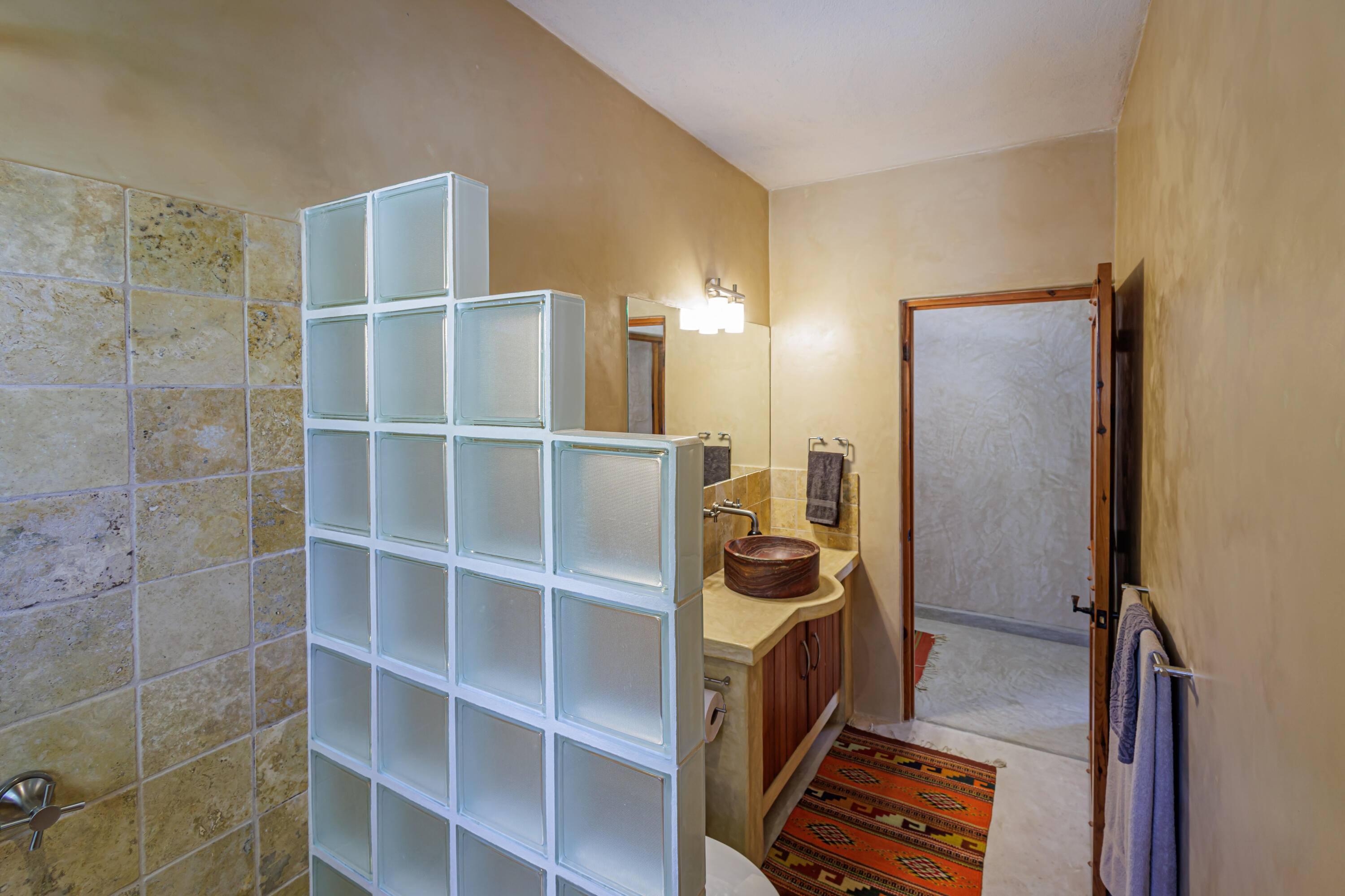 227 Camino del Cielo, Villa Iguana