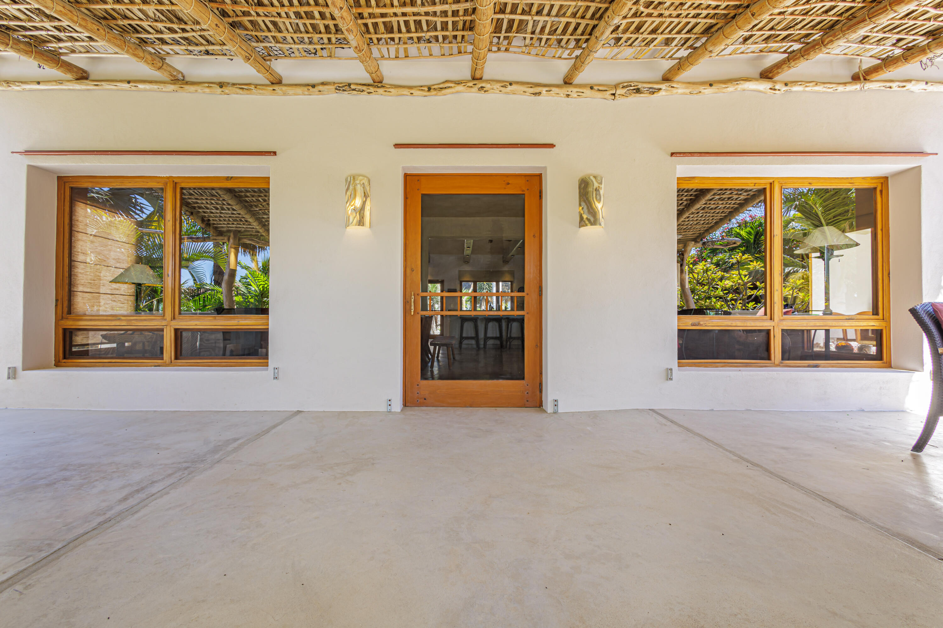 227 Camino del Cielo, Villa Iguana